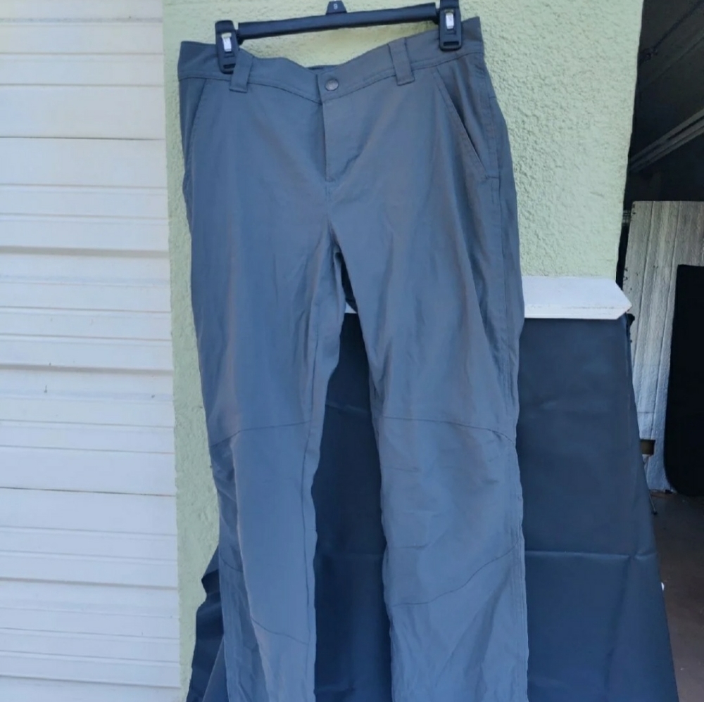 Columbia HIKING PANTS 30x32 nwot